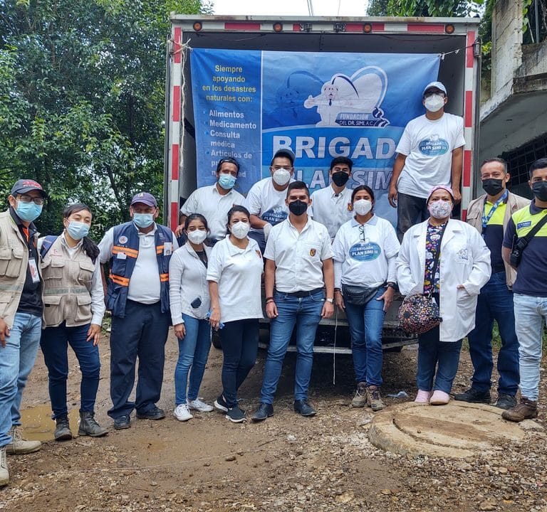 El día lunes 23, nos solidarizamos con damnificados en Xalapa, Veracruz, por los daños que dejó el paso del #HuracánGrace