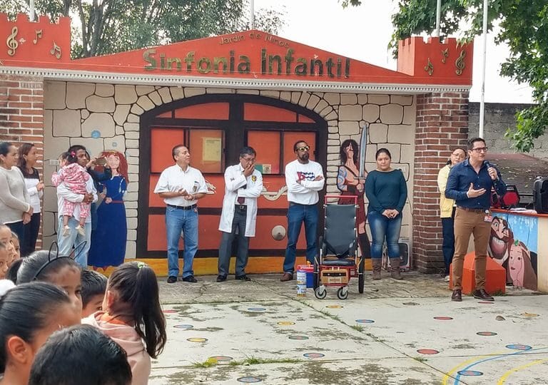 35328834_432637800540741_3390244920567529472_n